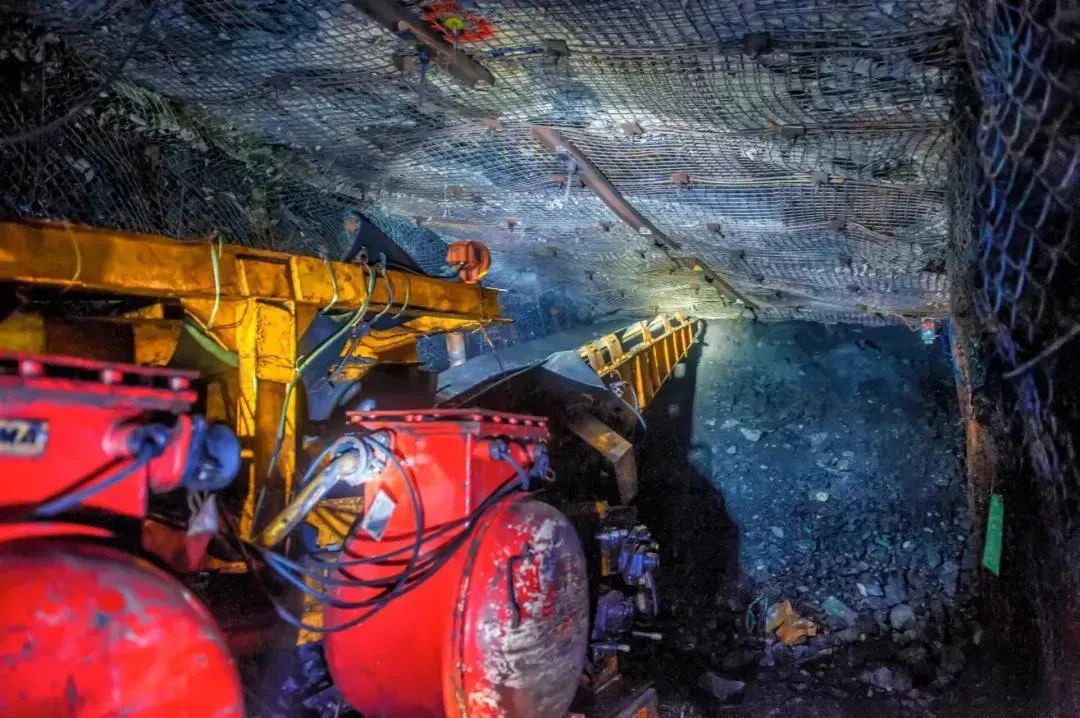 1775633176484273.jpg 1677635836305098157.jpg